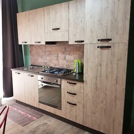 Urban 쿠스토나치