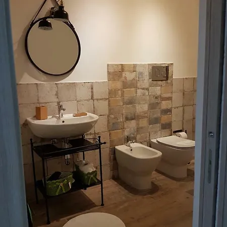 Urban 쿠스토나치